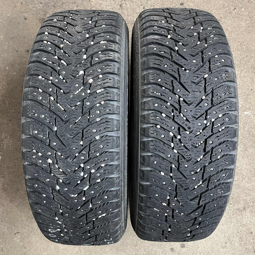 KÄYTETTY 225/65r17 Nokian Tyres Hakkapeliitta 8 SUV (2 kpl)
