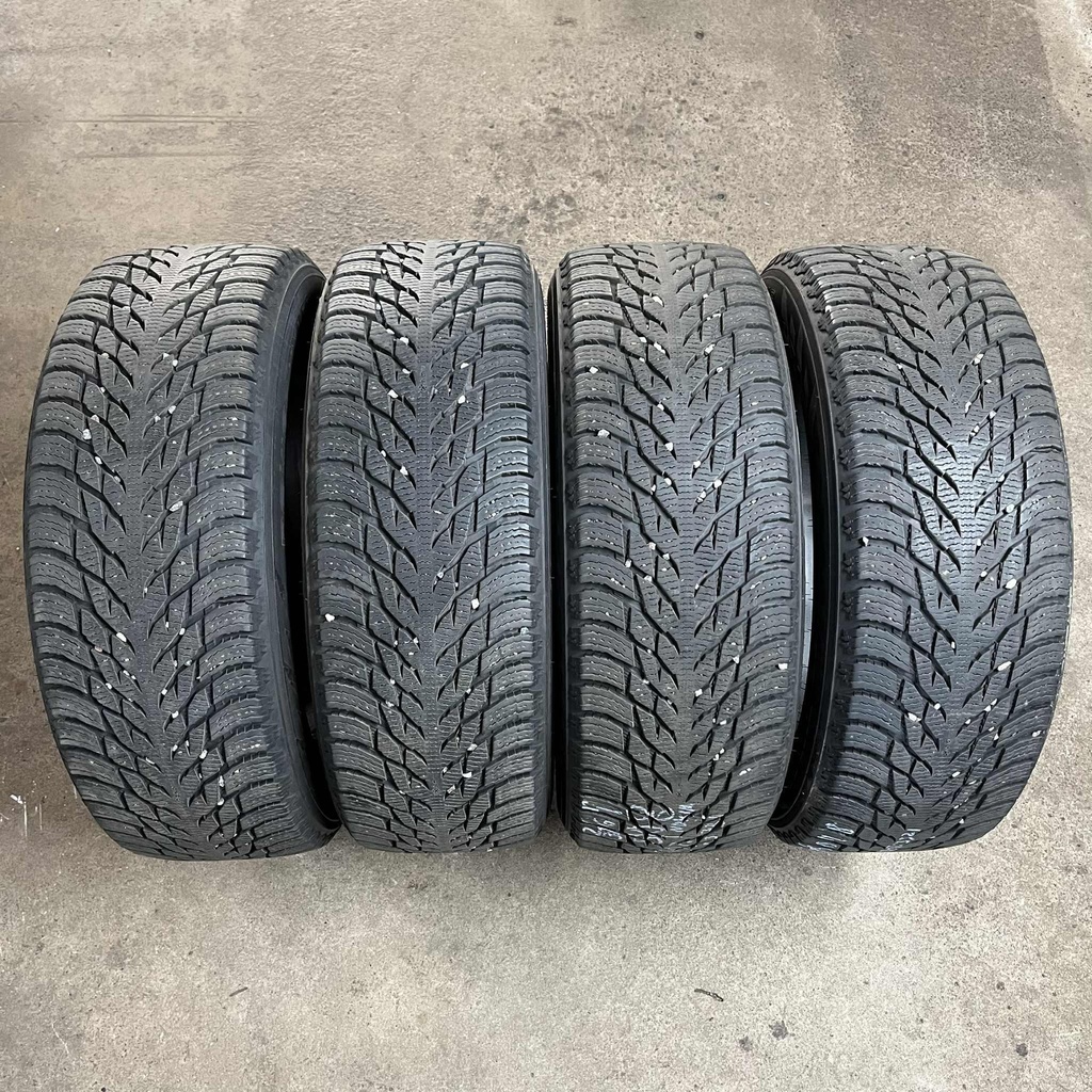 KÄYTETTY 235/60r18 Nokian Tyres Hakkapeliitta R3