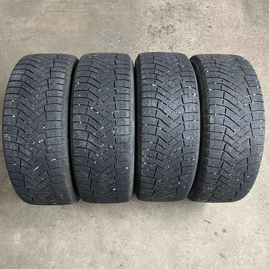 KÄYTETTY 235/55r18 Pirelli Winter Ice Zero FR