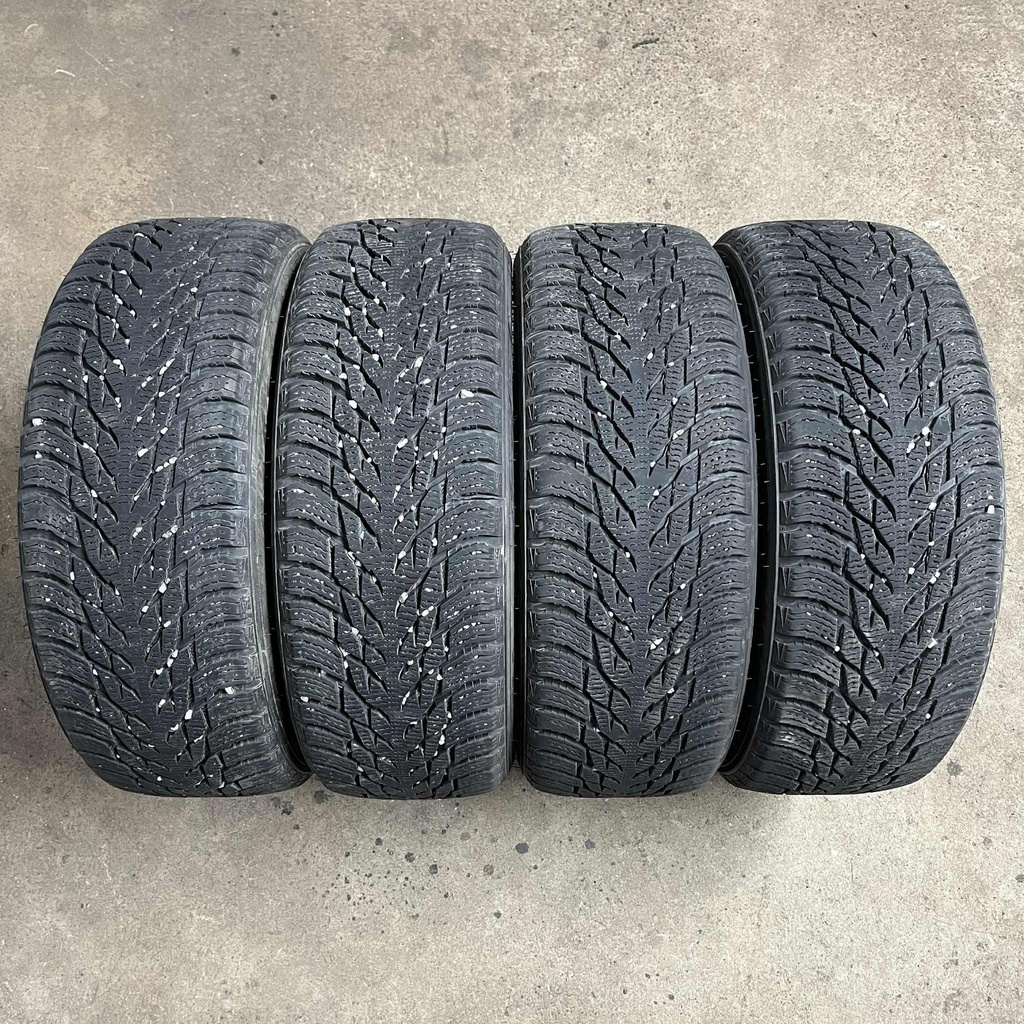 KÄYTETTY 195/55r16 Nokian Tyres Hakkapeliitta R3