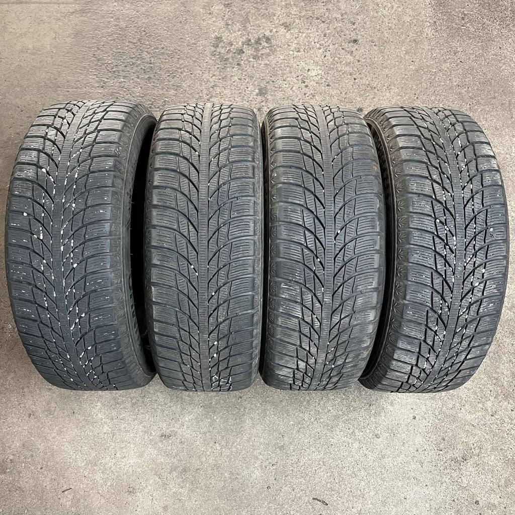 KÄYTETTY 205/55r16 Kumho WinterCraft Ice Wi51