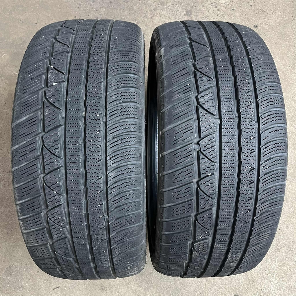 KÄYTETTY 245/40r19 Leao Winter Defender UHP (2 kpl)