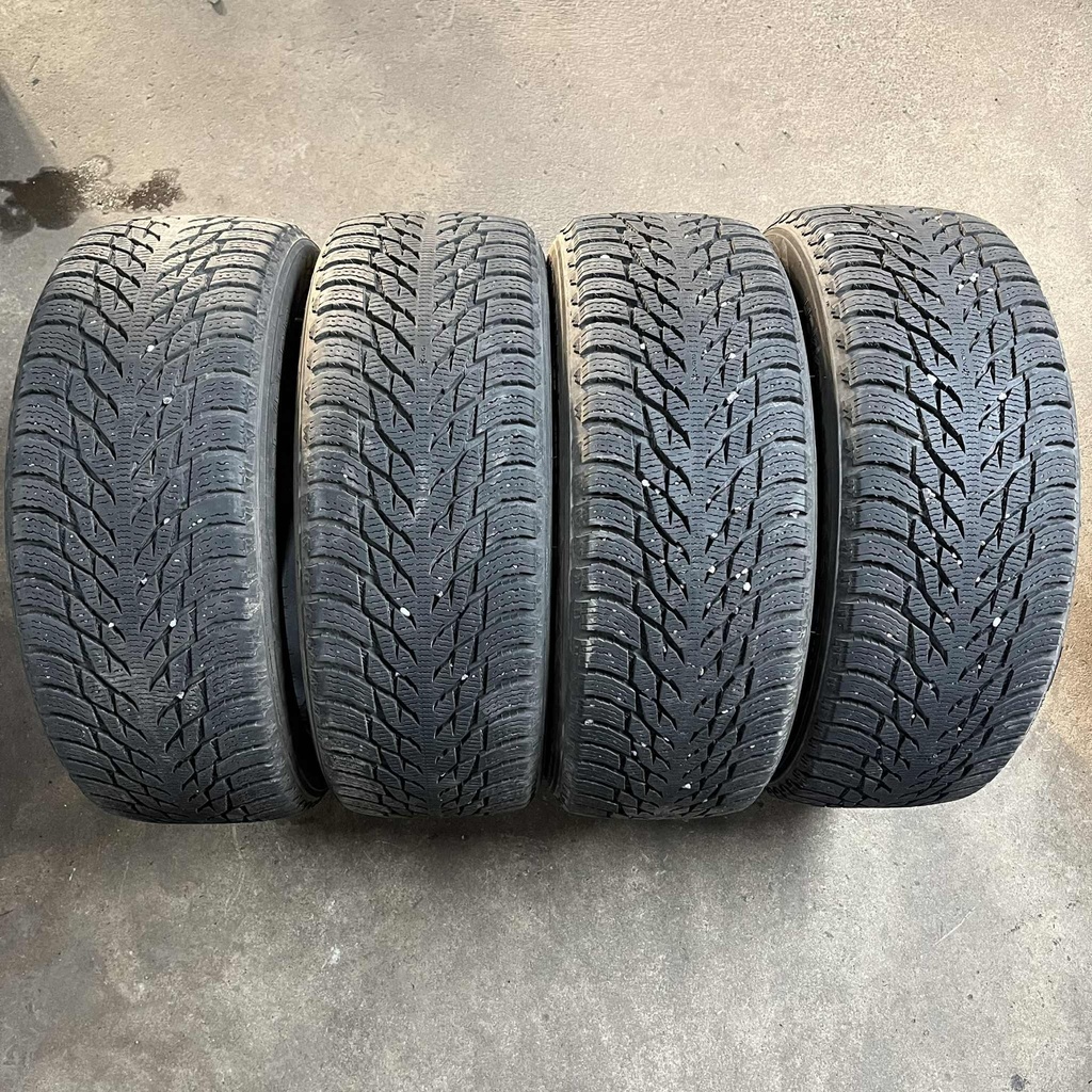 18" - 235/55r18 Nokian Tyres Hakkapeliitta R3