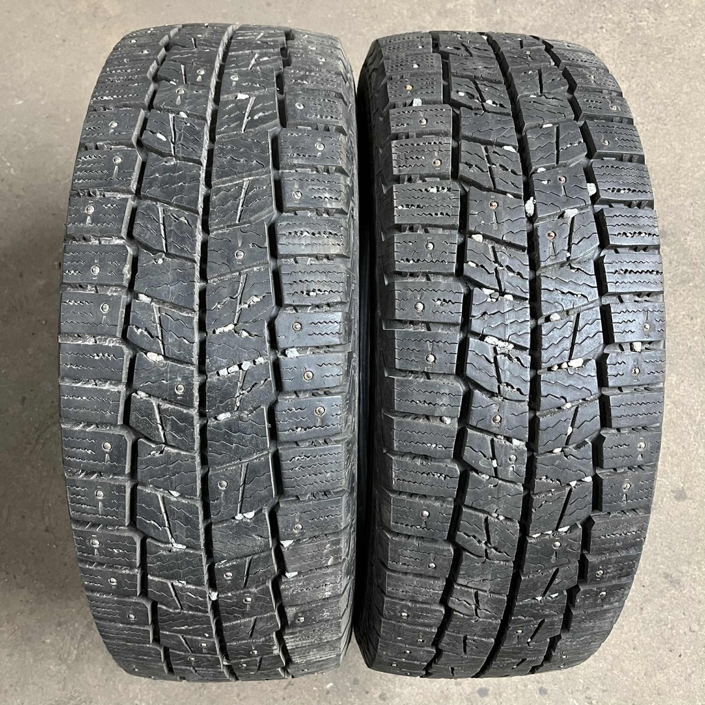 KÄYTETTY 215/60r16C Continental VanContact Ice (2 kpl)