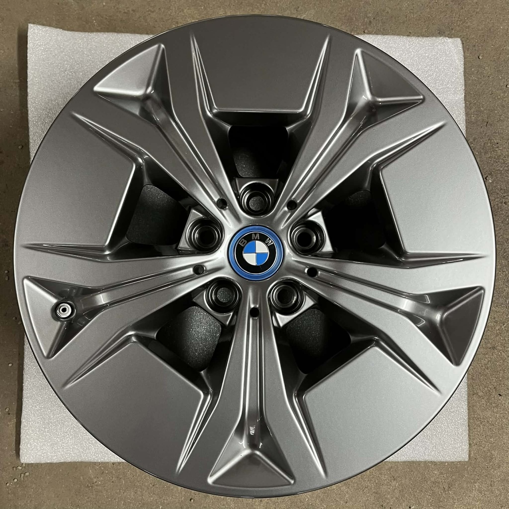 BMW IX1/IX2 ORIGINAL 7.5x17 5/112 ET43 CB66.6
