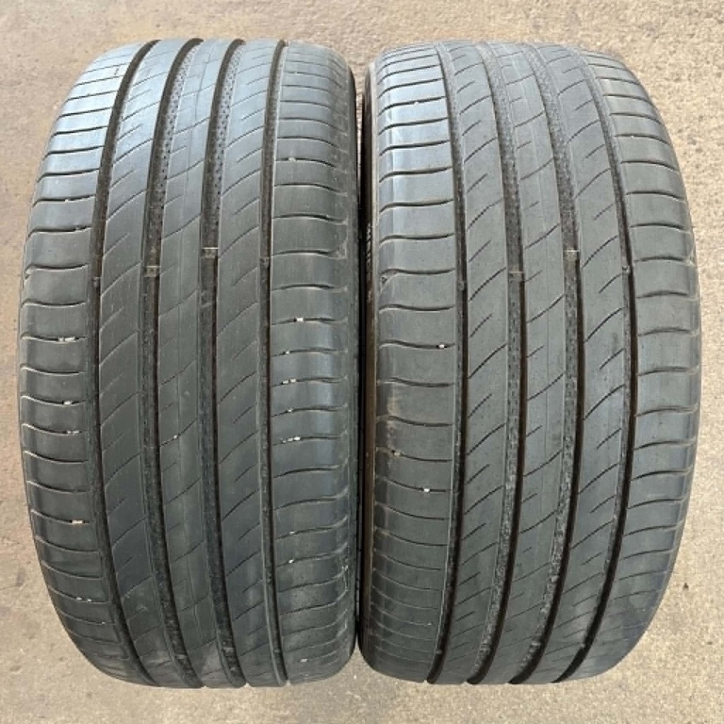 KÄYTETTY 225/40r18 Delinte DS2 (2 kpl)