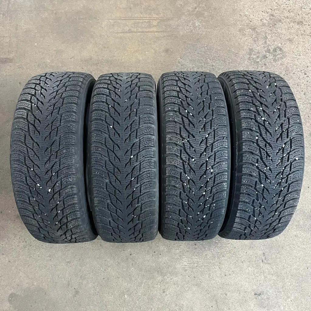 KÄYTETTY 205/55R16 Nokian Tyres Hakkapeliitta R3