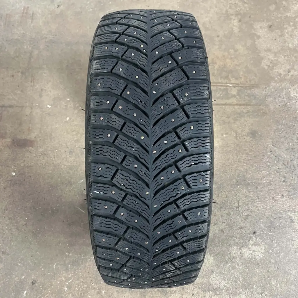 KÄYTETTY 205/60R16 Michelin X-Ice North 4 (1 kpl)