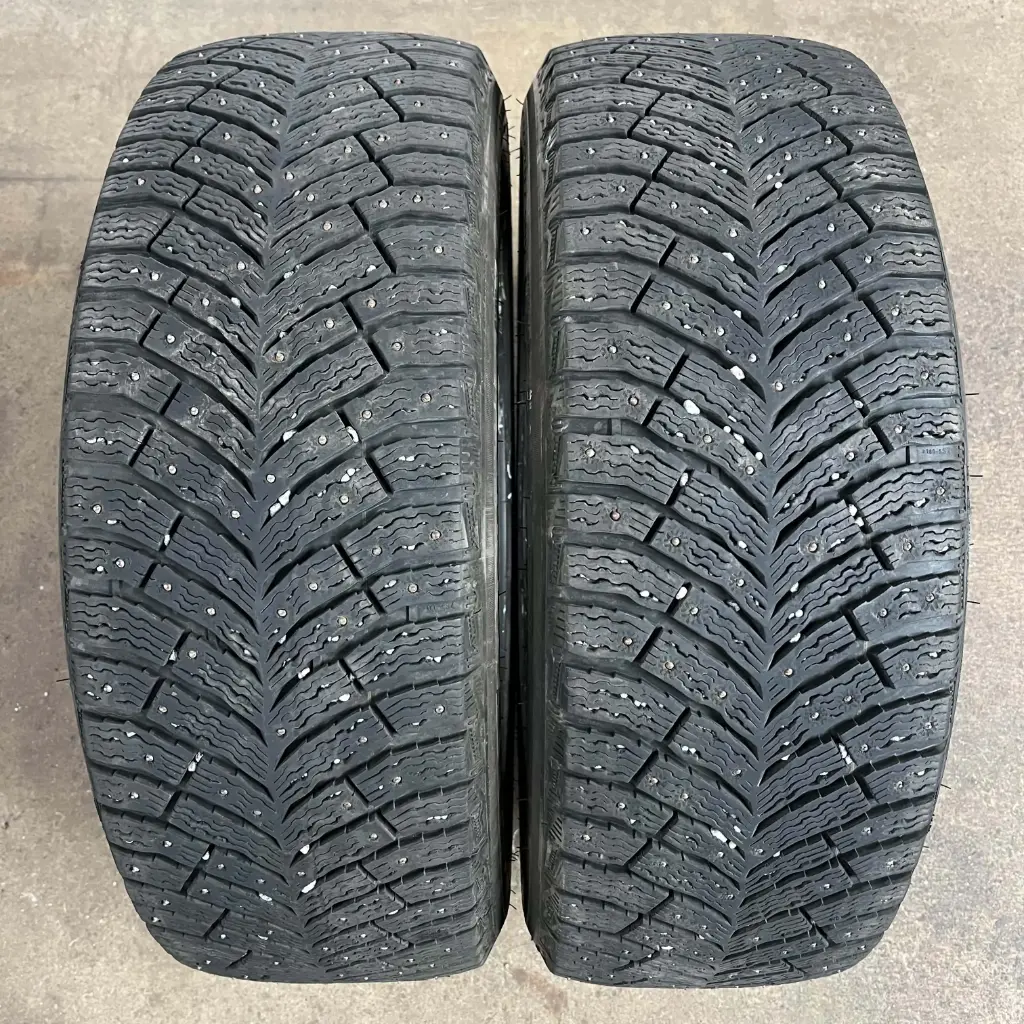 KÄYTETTY 235/55R19 Michelin X-Ice North 4 SUV (2 kpl)
