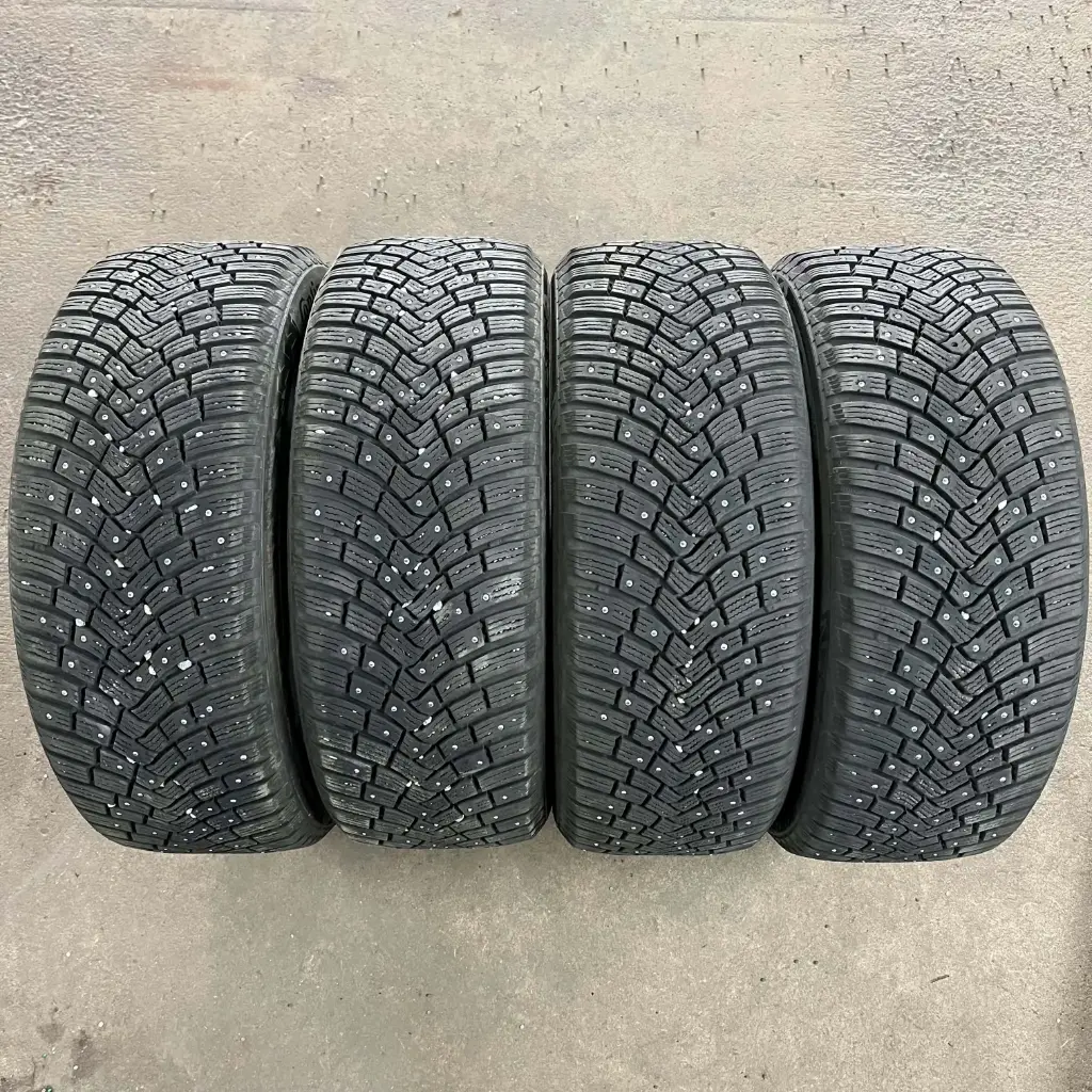 KÄYTETTY 215/55r17 Continental IceContact 3