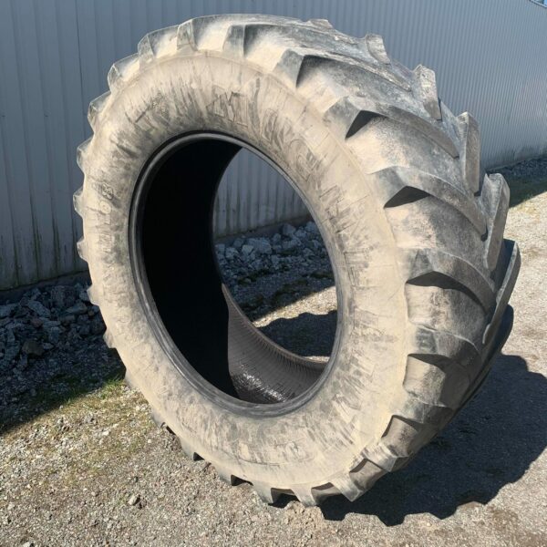 42" - 650/65r42 Michelin - Image 2