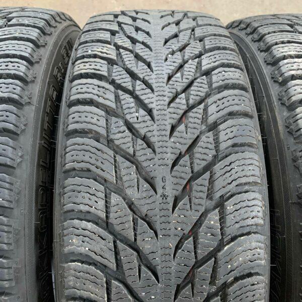 17" - 215/60r17 Nokian Tyres Hakkapeliitta R3 SUV - Image 3