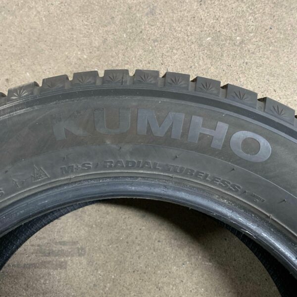 16" - 205/60r16 Kumho WinterCraft Ice Wi51 - Image 10