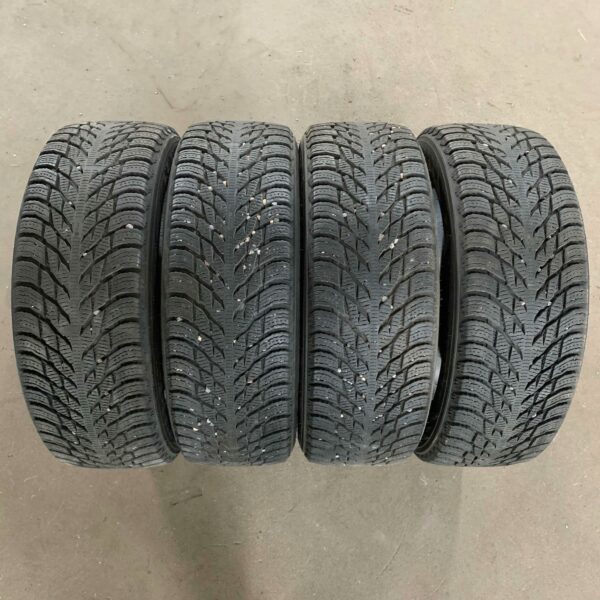 17" - 215/60r17 Nokian Tyres Hakkapeliitta R3 SUV