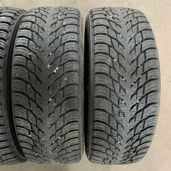 17" - 215/60r17 Nokian Tyres Hakkapeliitta R3 SUV - Image 3