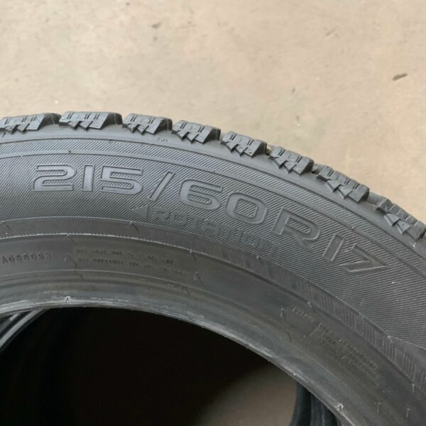 17" - 215/60r17 Nokian Tyres Hakkapeliitta R3 SUV - Image 8