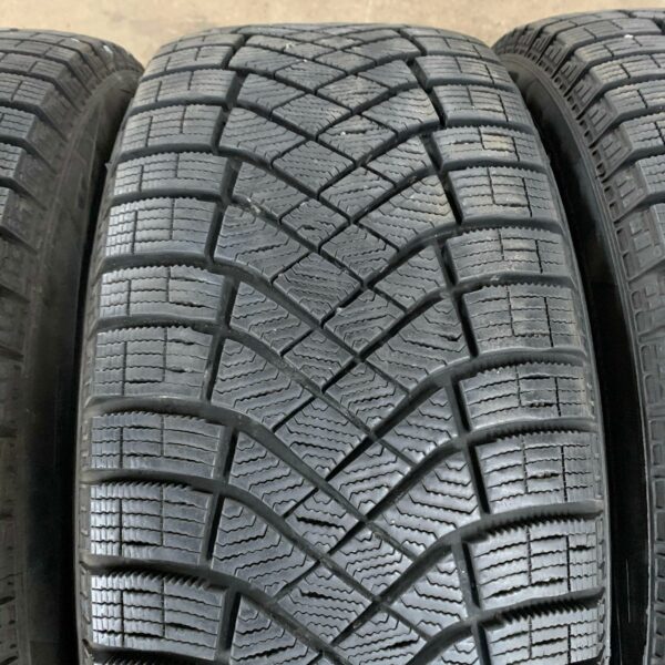 17" - 225/50r17 Pirelli Winter Ice Zero FR RunFlat - Image 5
