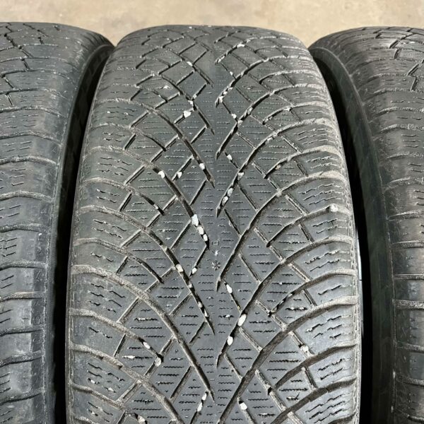 19" - 235/55r19 Nokian Tyres Hakkapeliitta R5 - Image 5